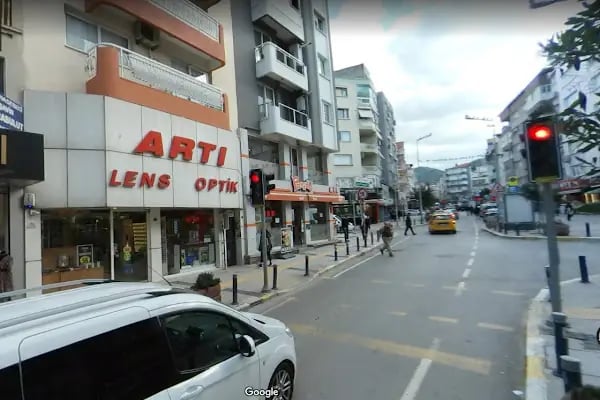 Artı Lens Optik / Balçova - Resim 1