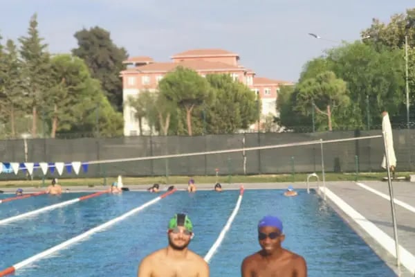 Ege Üniversitesi Yarı olimpik Açık Yüzme Havuzu - Resim 7