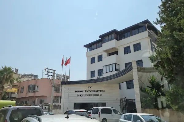 Toros Üniversitesi Bahçelievler Kampüsü - Resim 11