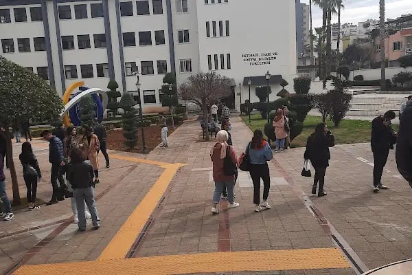 Toros Üniversitesi Bahçelievler Kampüsü - Resim 10
