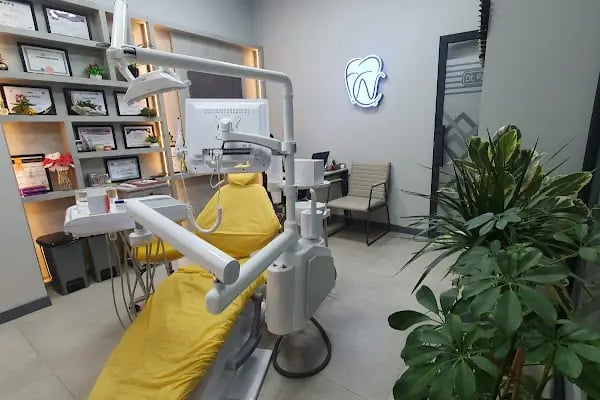 ÖZEL SANCAK AĞIZ VE DİŞ SAĞLIĞI POLİKLİNİĞİ - Resim 1