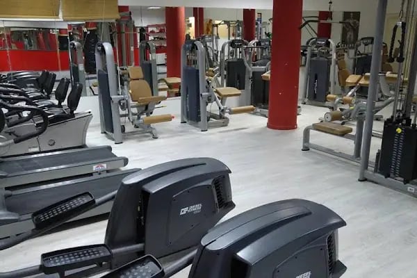 Korkmaz Şimşek Spor Merkezi - Resim 11