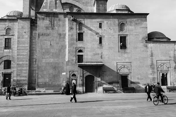 Şerafeddin Cami - Resim 16