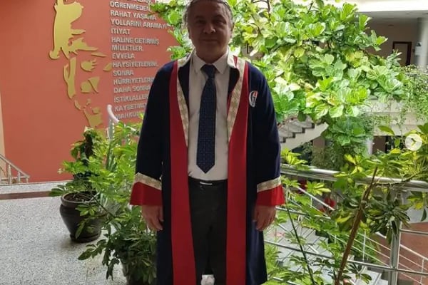 Prof. Dr. Şeyhmus Arı - Göz Hastalıkları Uzmanı - Resim 7