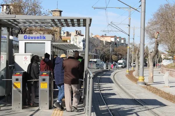 Tramvay Zafer Durağı - Resim 18