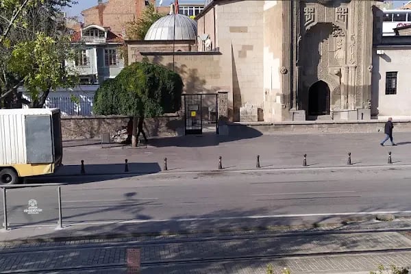Tramvay Zafer Durağı - Resim 17