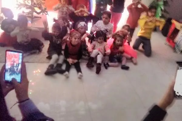 zoom cafe ve oyun evi - Resim 13