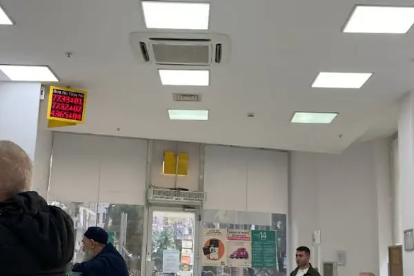 Bayrampaşa PTT Merkez Müdürlüğü ( Yeni Hizmet Binası ) - Resim 3