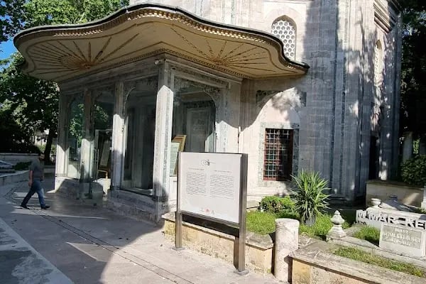 Sultan 2. Beyazıd Veli Türbesi - Resim 1