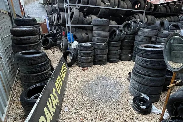 Karakaş Oto Lastik Tamiri - 7/24 Yol Yardım Servisi, Mobil Lastikçi - Resim 3