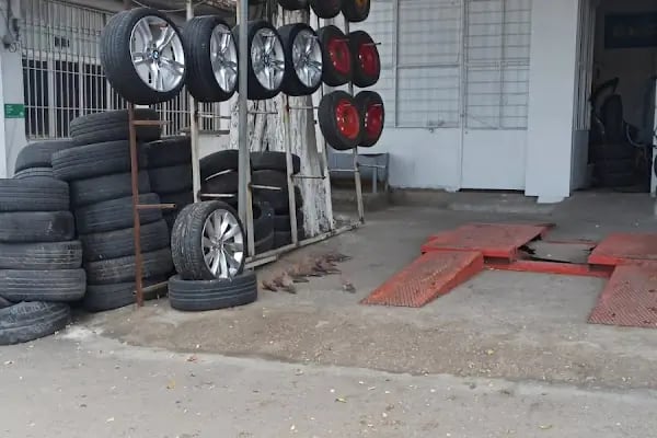 Karakaş Oto Lastik Tamiri - 7/24 Yol Yardım Servisi, Mobil Lastikçi - Resim 16
