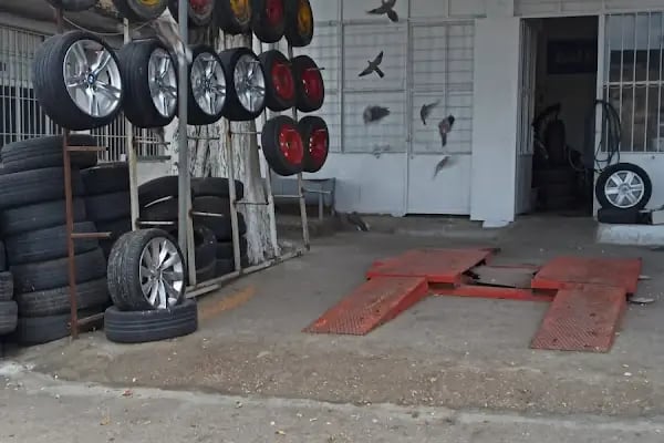 Karakaş Oto Lastik Tamiri - 7/24 Yol Yardım Servisi, Mobil Lastikçi - Resim 15