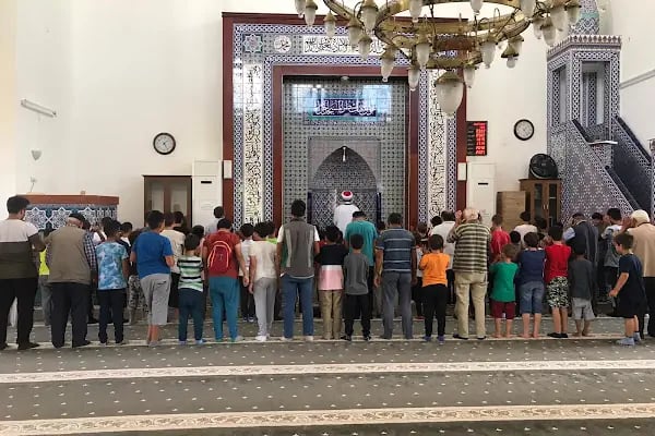 Sultan Murat Cami - Resim 17
