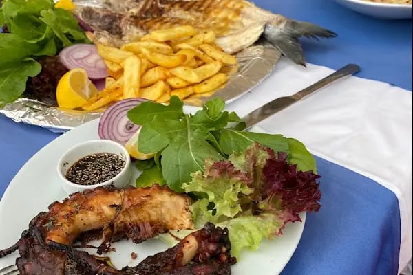 THE PLACE RESTAURANT - Resim 12