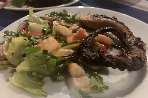 THE PLACE RESTAURANT - Resim 3
