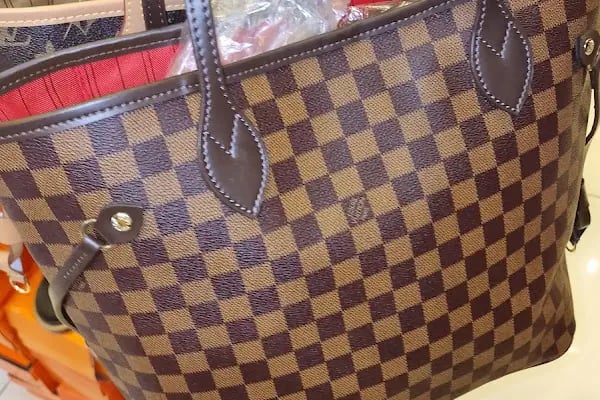 Lara Shopping - Resim 10