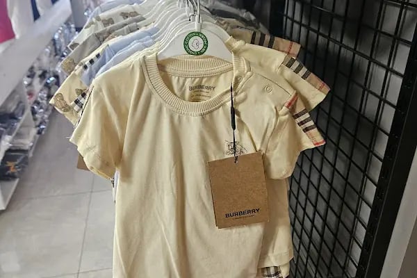 Lara Shopping - Resim 11