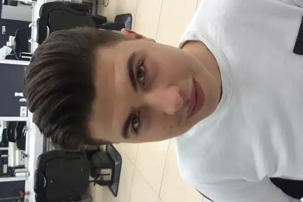 Saloon Özgür Erkek Kuaförü - Resim 13