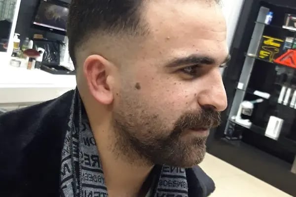 Saloon Özgür Erkek Kuaförü - Resim 9