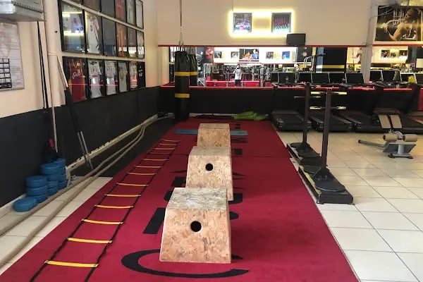 Yakup Cin Spor Merkezi - Resim 5