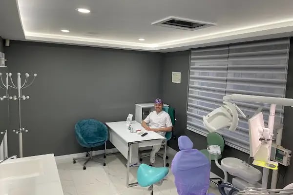 Diş Hekimi Fatih Demir - Resim 1