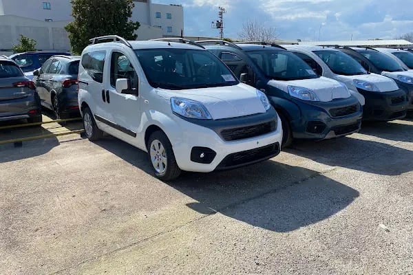 SKYES CAR RENTAL - Resim 9
