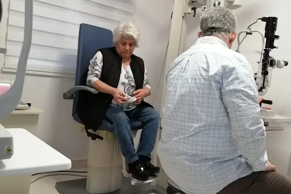 Özel Retina Göz Hastalıkları Tıp Merkezi - Resim 4