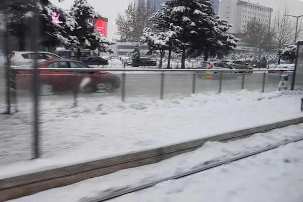 Tramvay Eyüp Sultan Durağı - Resim 3