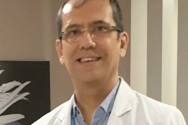 Estetik Plastik Cerrahi Dr. M.Semih AYHAN - Resim 4