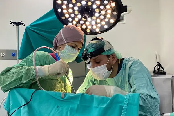Op. Dr. Aziz Dinek - Resim 6