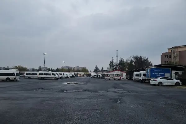 Köy Minübüs Terminali - Resim 1