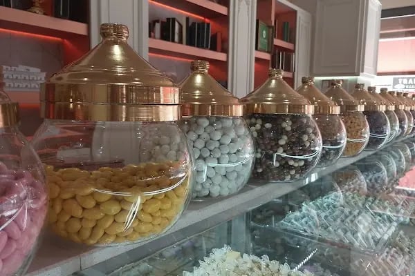 CHOCOLATE HOUSE - Resim 13