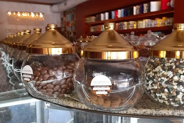 CHOCOLATE HOUSE - Resim 5