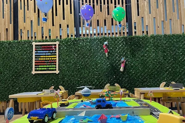 Eflatun Oyun Evi & Cafe - Resim 4