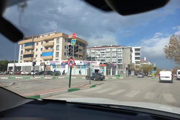 Yenişehir AVM - Resim 17