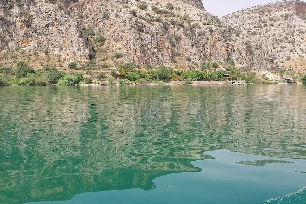 Rumkale Halfeti Teknede Evlilik Teklifi Organizasyon - Resim 8