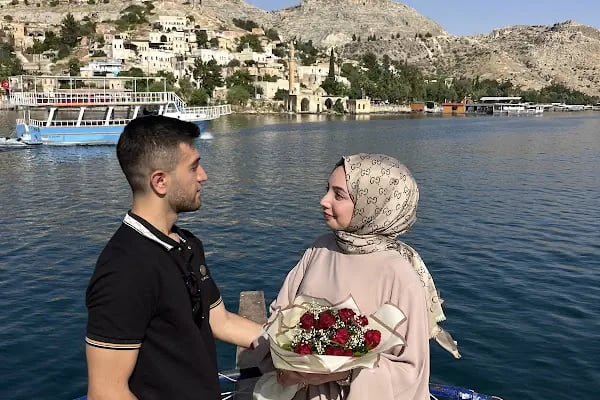 Rumkale Halfeti Teknede Evlilik Teklifi Organizasyon - Resim 6
