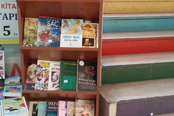 Hocam Kitabevi Çarşı Şubesi - Resim 14