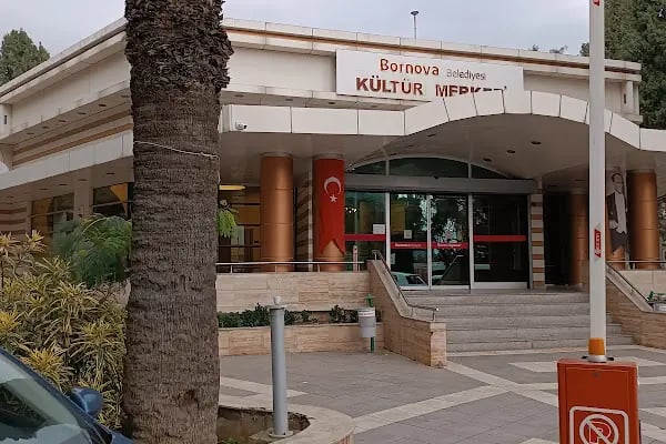 Bornova Belediyesi Kültür Merkezi - Resim 5