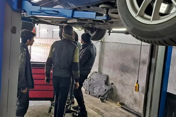Kardeşler Oto Tamir &amp; Bakım Oto Elektrik - Resim 7