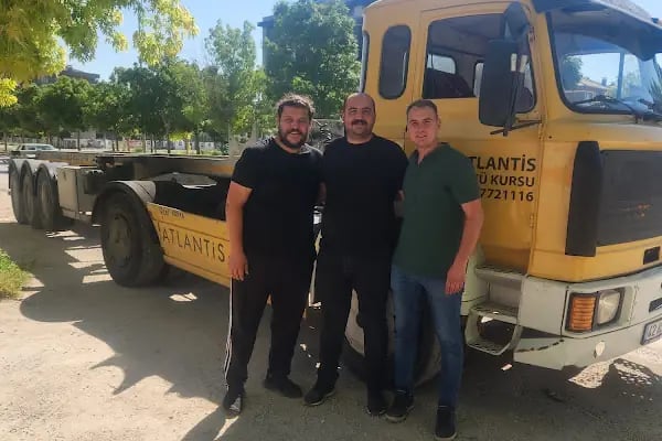 Yazır Atlantis Sürücü Src Kursları ve Psikoteknik Merkezi - Resim 16