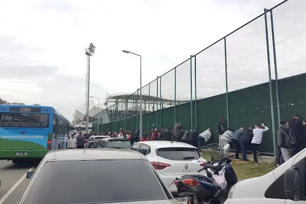 Ortahisar Yavuz Selim Stadı - Resim 9