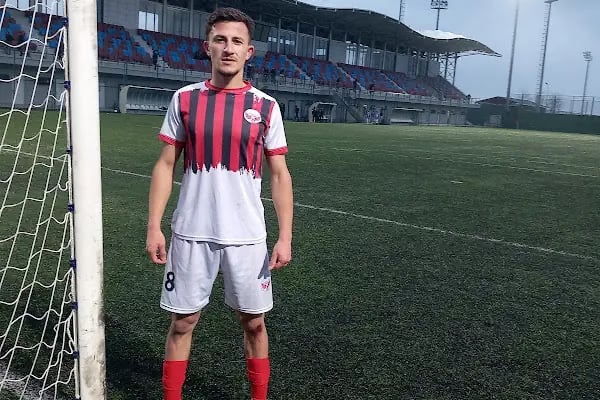 Ortahisar Yavuz Selim Stadı - Resim 4
