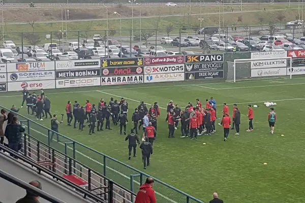 Ortahisar Yavuz Selim Stadı - Resim 17