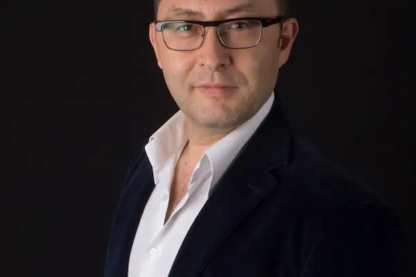 Dr. Osman Şenel I QUANTUM RF I Göz Kapağı Estetiği I Meme Büyütme I EMFACE I EXION FACE - Resim 2