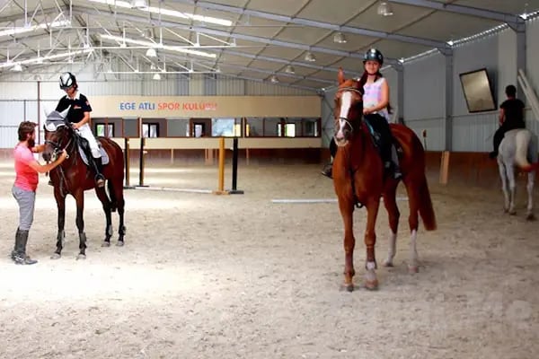 İzmir Atlı Spor ve İhtisas Kulübü - Resim 2