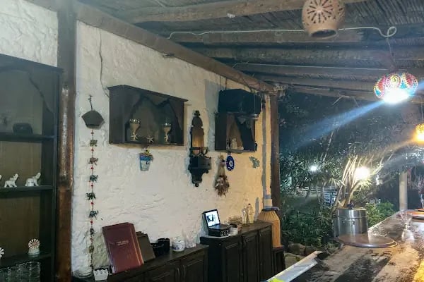 OUR GARDEN RESTAURANT - Resim 9