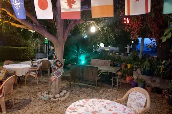 OUR GARDEN RESTAURANT - Resim 5