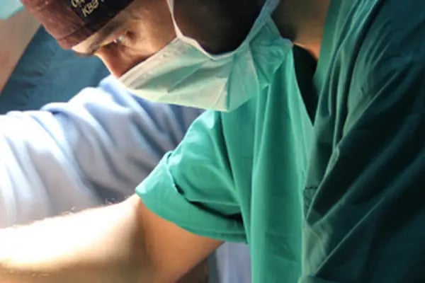 Op. Dr. Niyazi Altıntoprak | Burun Estetiği Doktoru - Resim 2