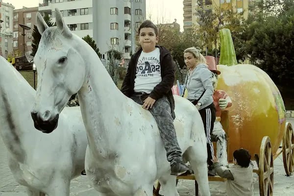 Mavi Çocuk Utku Yücel Çocuk Parkı - Resim 5